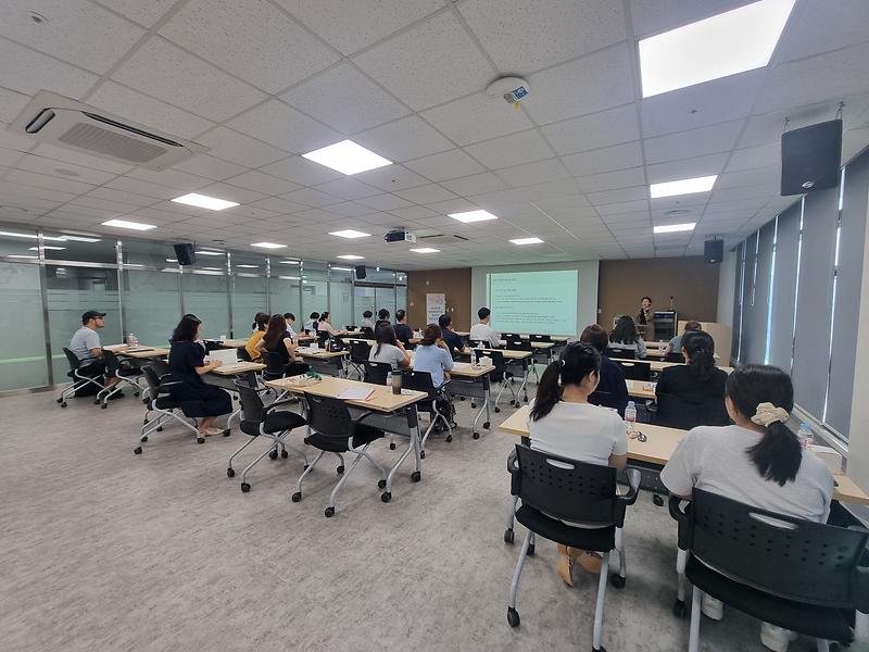 강화군복지재단, 관내 복지시설 종사자 역량 강화 교육 실시 사진